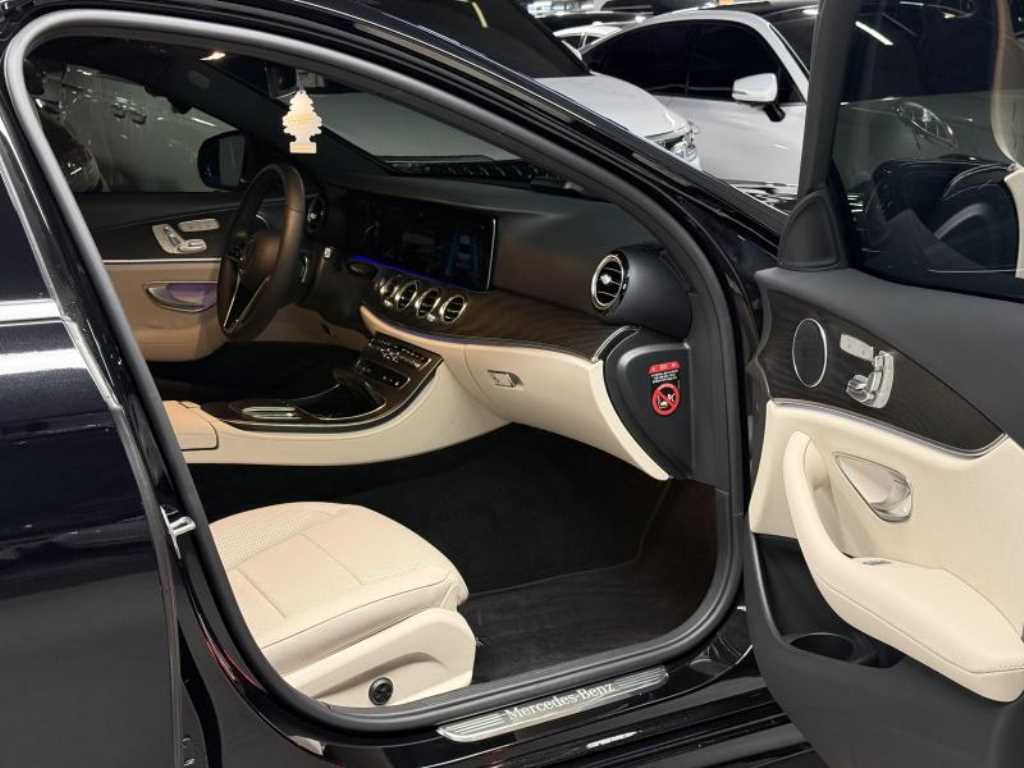 Mercedes Benz E class 2023 Negro - Importación desde Corea - HF Imports Iquique - Foto 15