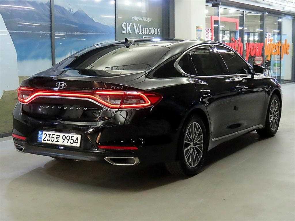 HYUNDAI Grandeur - Vista 4