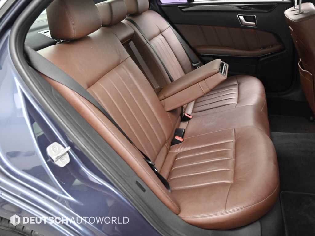 Mercedes Benz E class - Vista 12