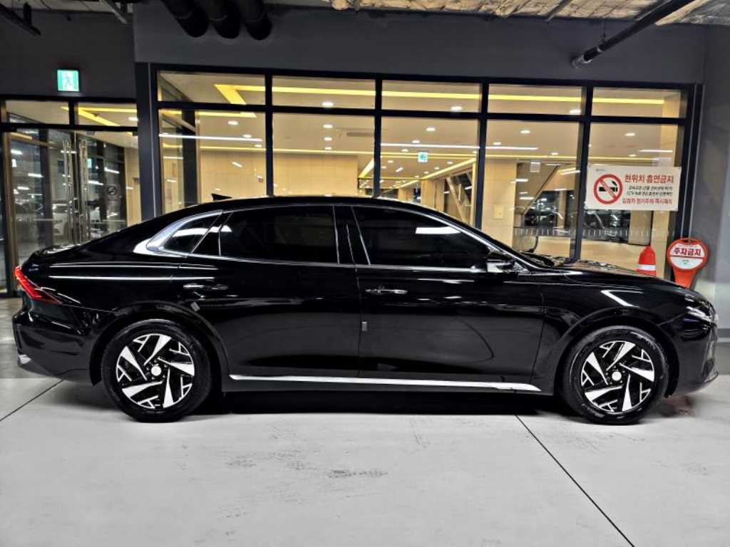 HYUNDAI Grandeur - Vista 3