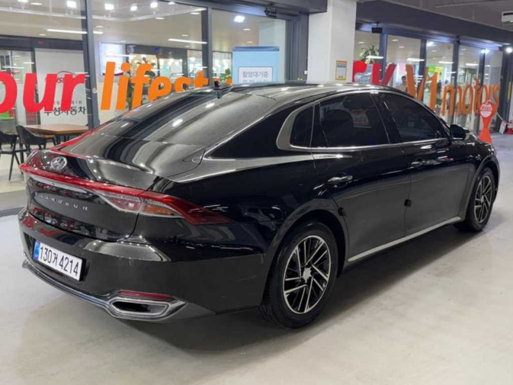 HYUNDAI Grandeur - Vista 4