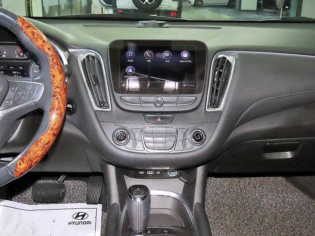 Chevrolet Malibu - Vista 11