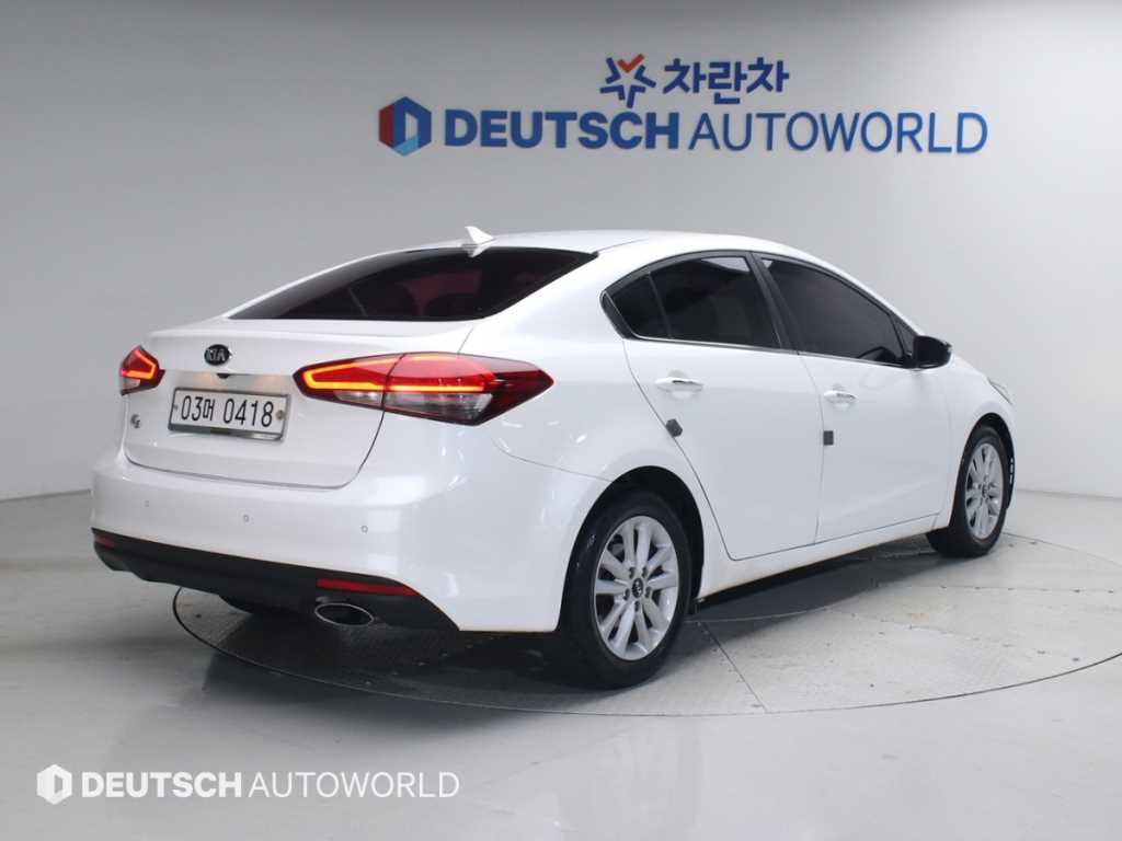 KIA K3 - Vista 2