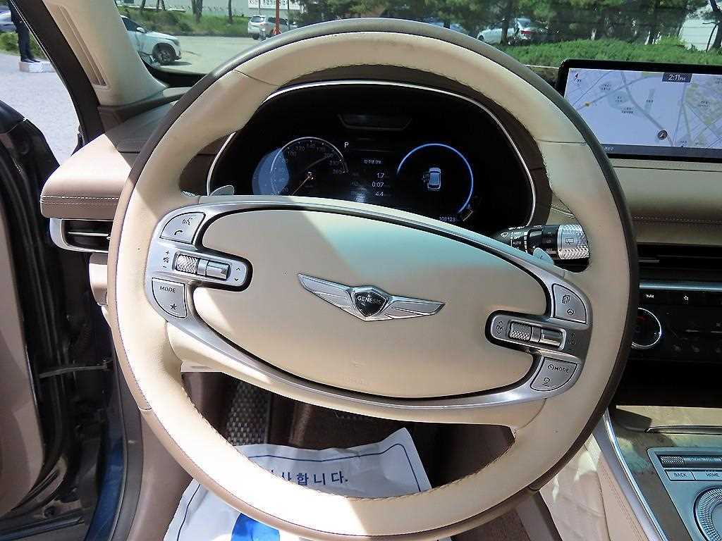 Genesis GV80 - Vista 8
