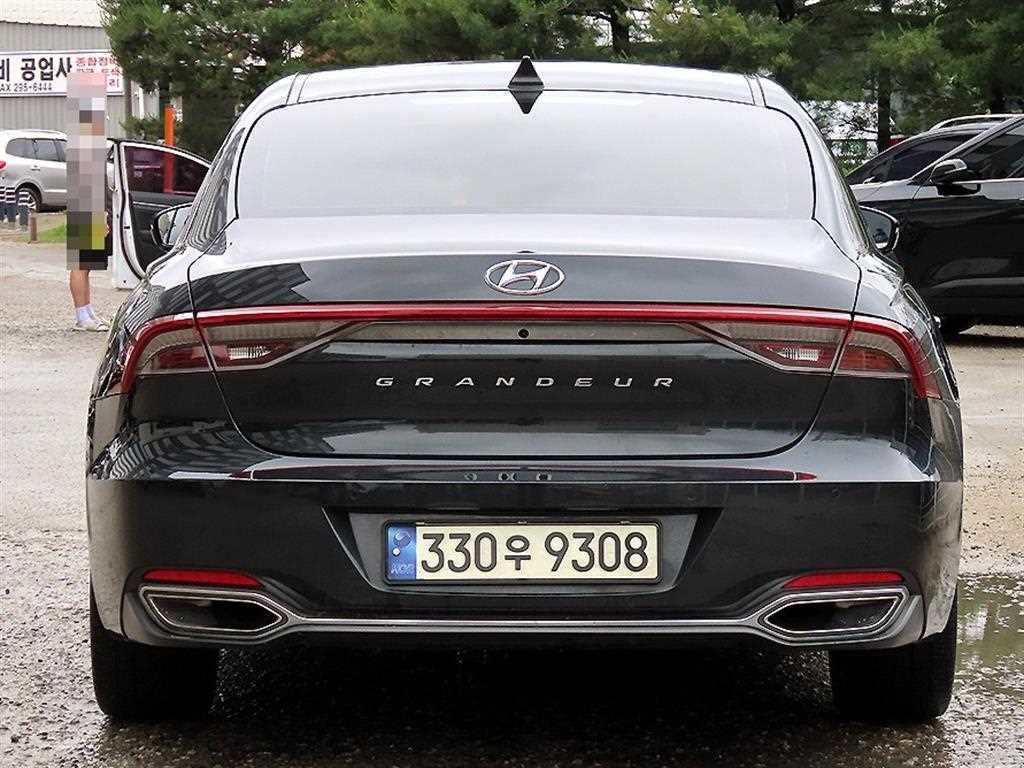 HYUNDAI Grandeur - Vista 4