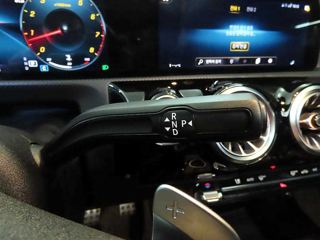 Mercedes Benz CLA Class - Vista 3