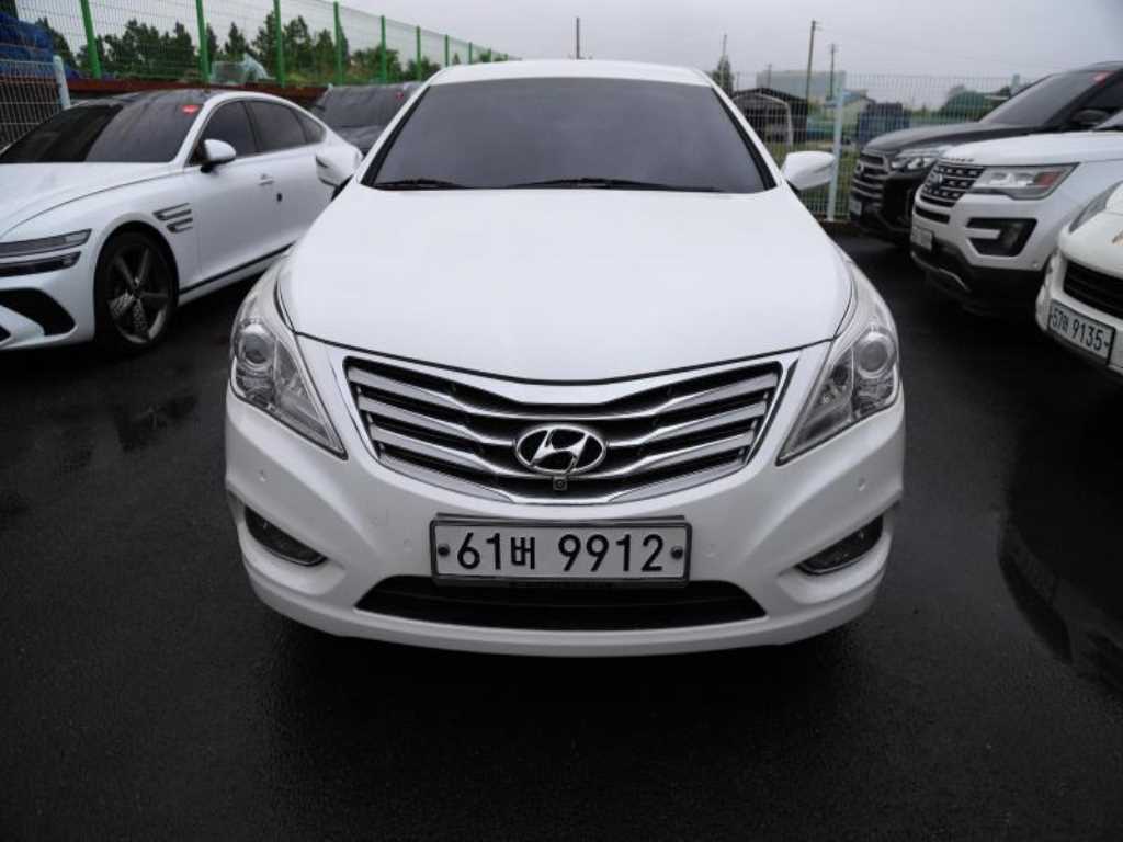 HYUNDAI Grandeur - Vista 3