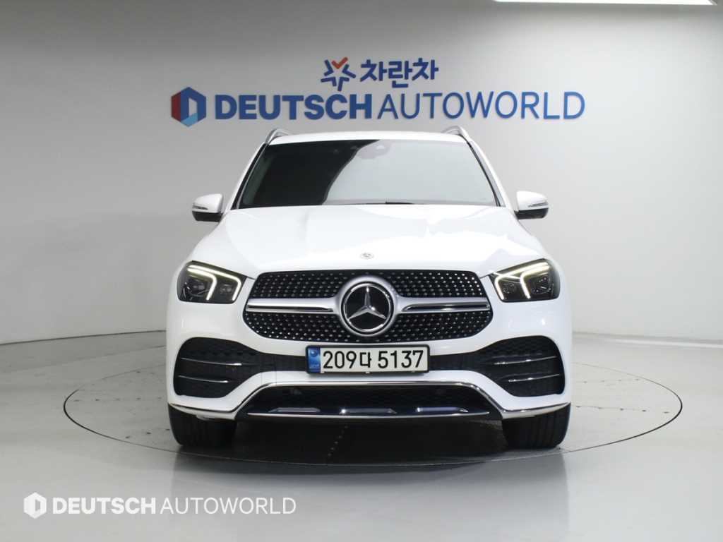 Mercedes Benz GLE Class - Vista 3