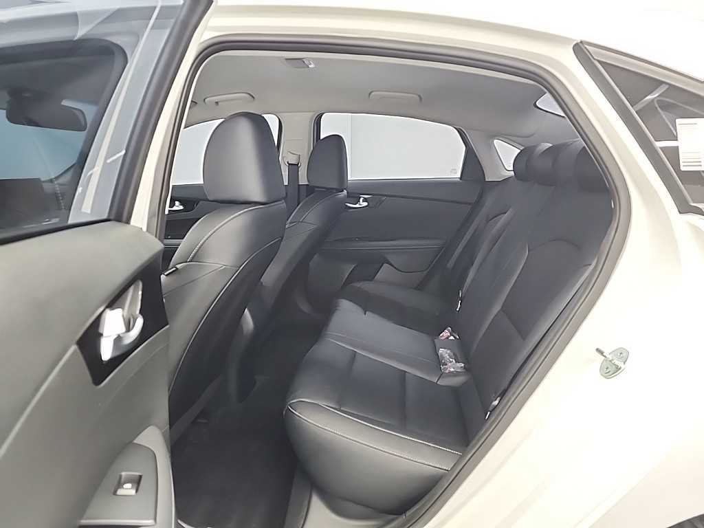 KIA K3 - Vista 12