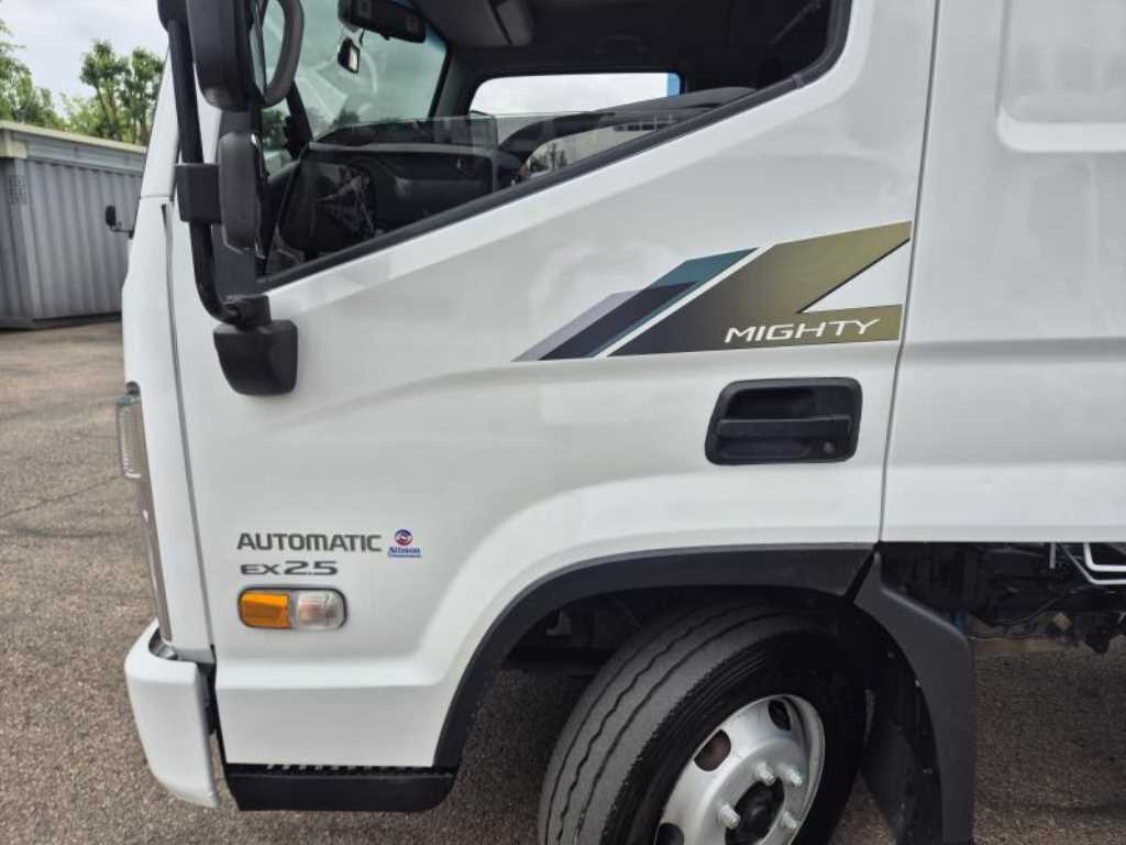 medium and large cargo truck 2021 Blanco - Importación desde Corea - HF Imports Iquique - Foto 13