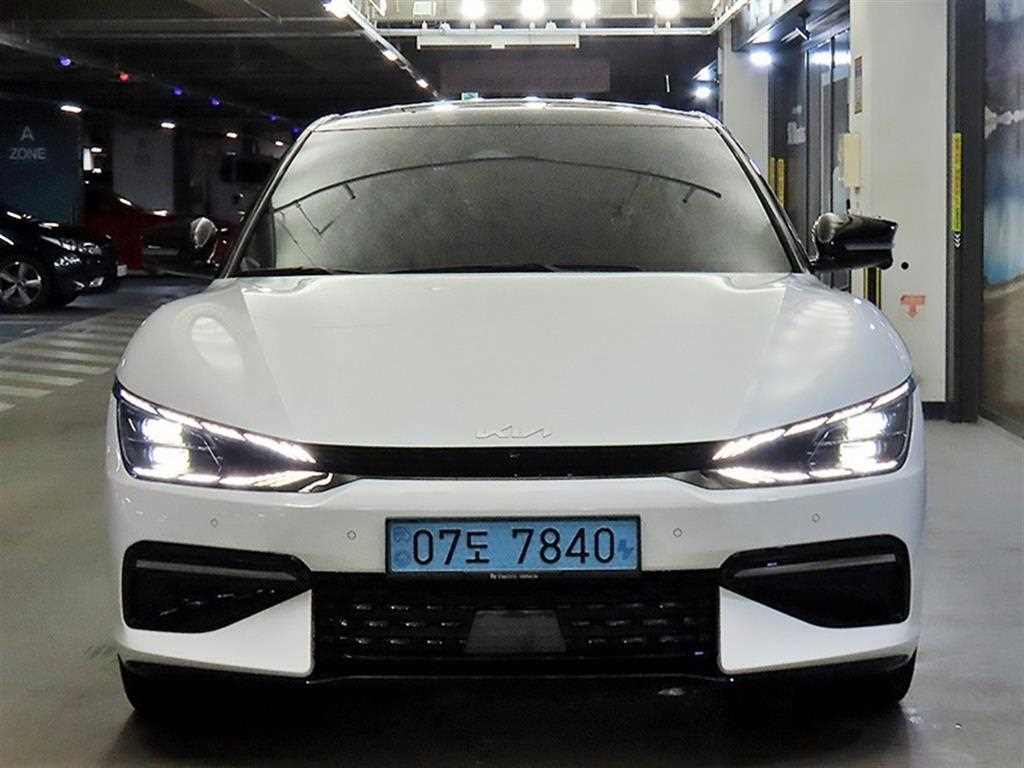 KIA EV6 - Vista 2