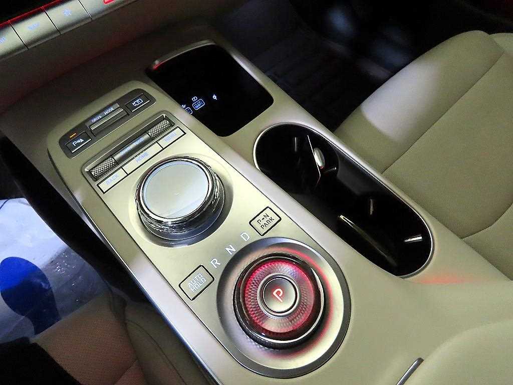Genesis GV70 - Vista 12