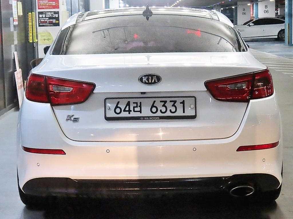 KIA K5 - Vista 5