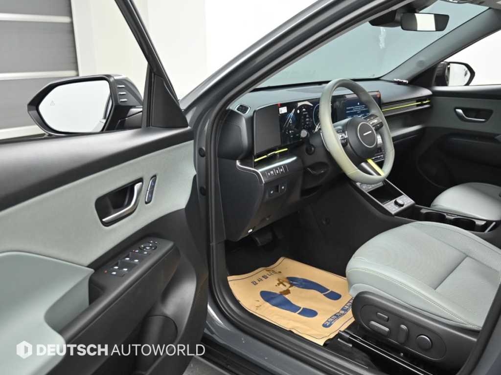 HYUNDAI Kona - Vista 11