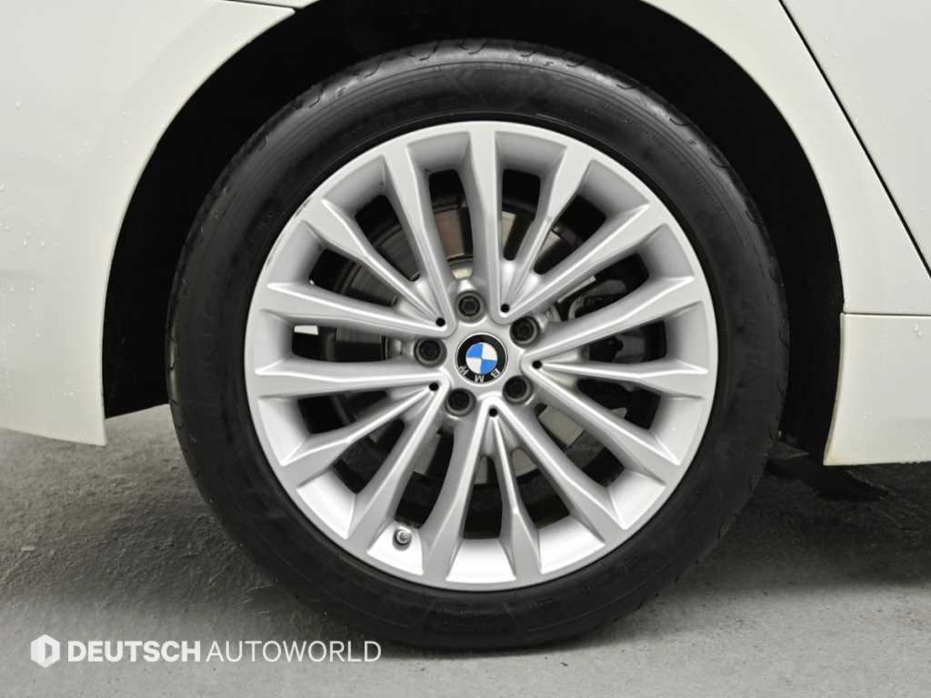 BMW 5 Series - Vista 5