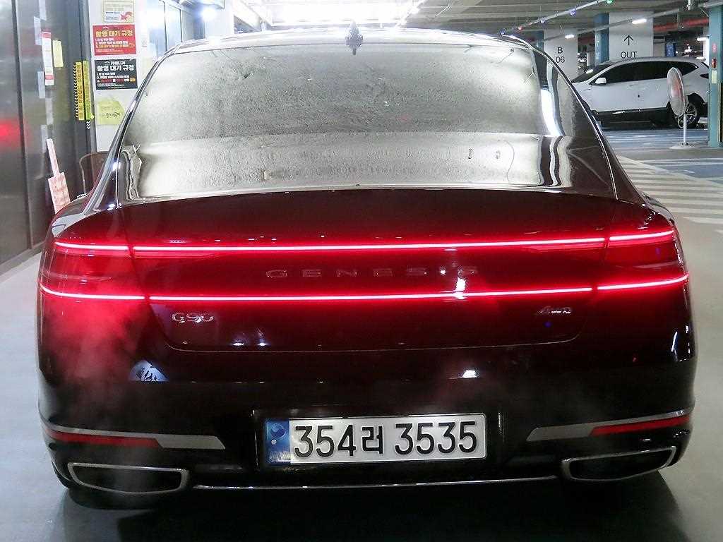 Genesis G90 - Vista 5