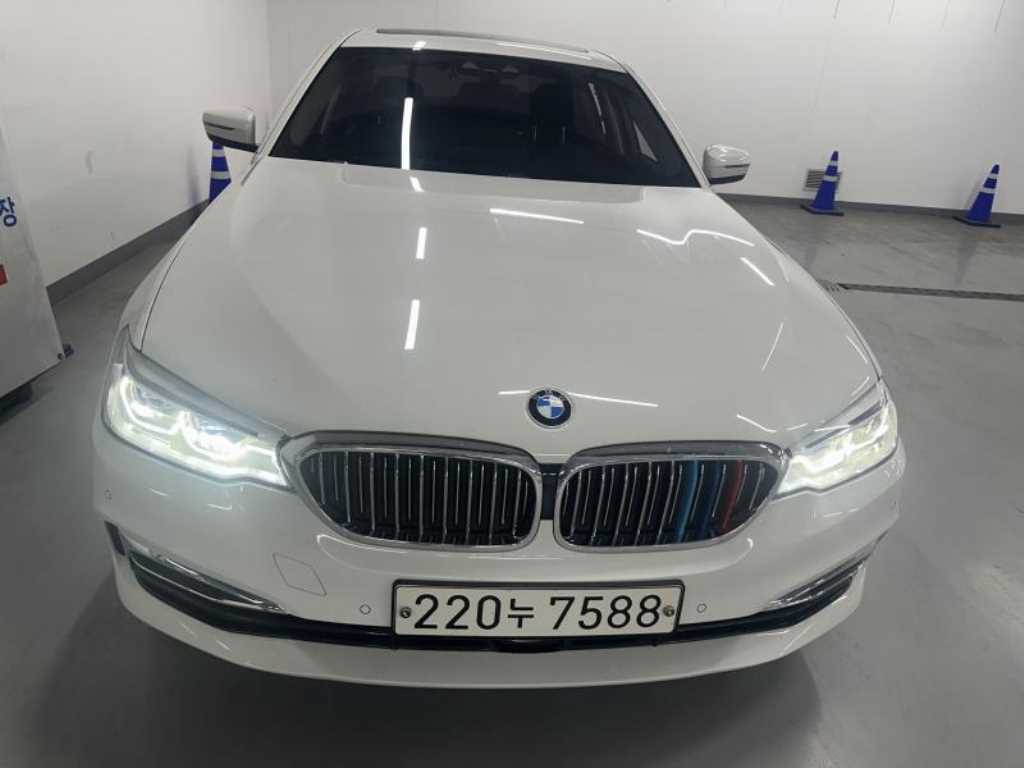BMW 5 Series 2018 Blanco - Importación desde Corea - HF Imports Iquique - Foto 1