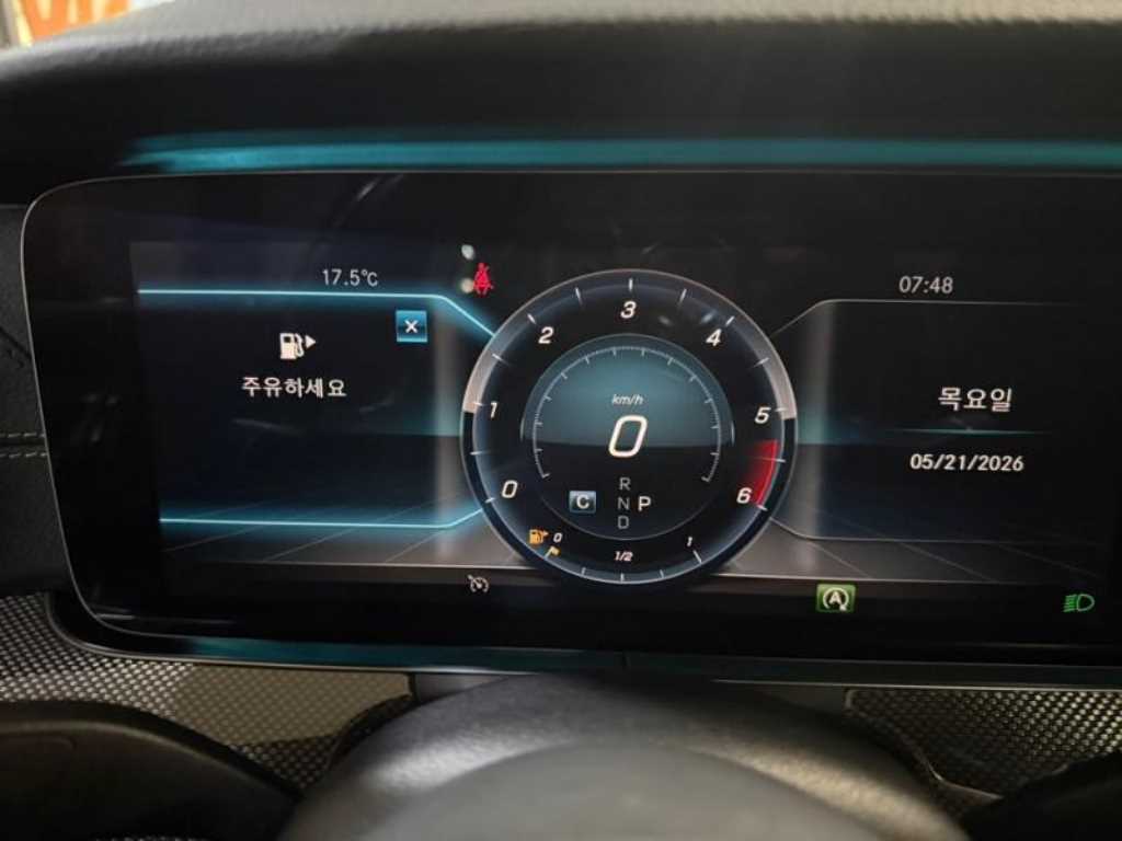 Mercedes Benz CLS Class - Vista 9