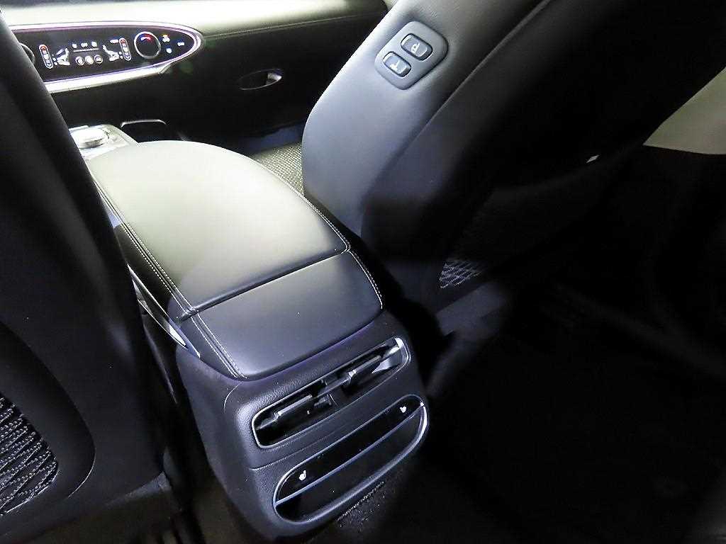 Genesis GV70 2021 Blanco - Importación desde Corea - HF Imports Iquique - Foto 16