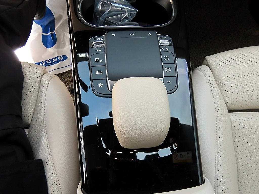 Mercedes Benz A Class 2021 Blanco - Importación desde Corea - HF Imports Iquique - Foto 13