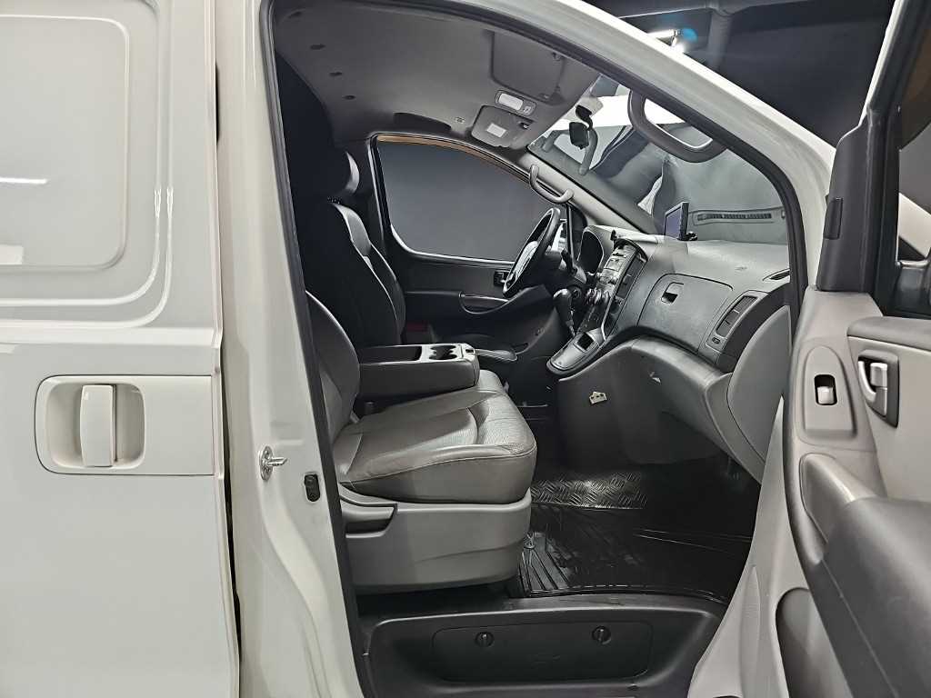 HYUNDAI Starex 2013 Blanco - Importación desde Corea - HF Imports Iquique - Foto 19