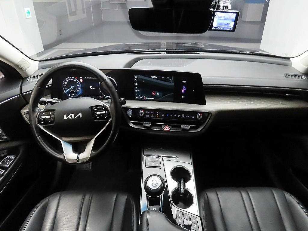 KIA K8 - Vista 8