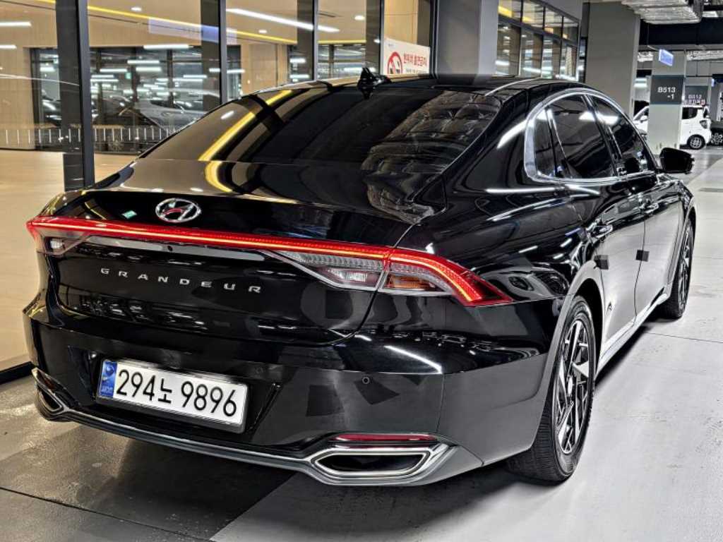 HYUNDAI Grandeur - Vista 4