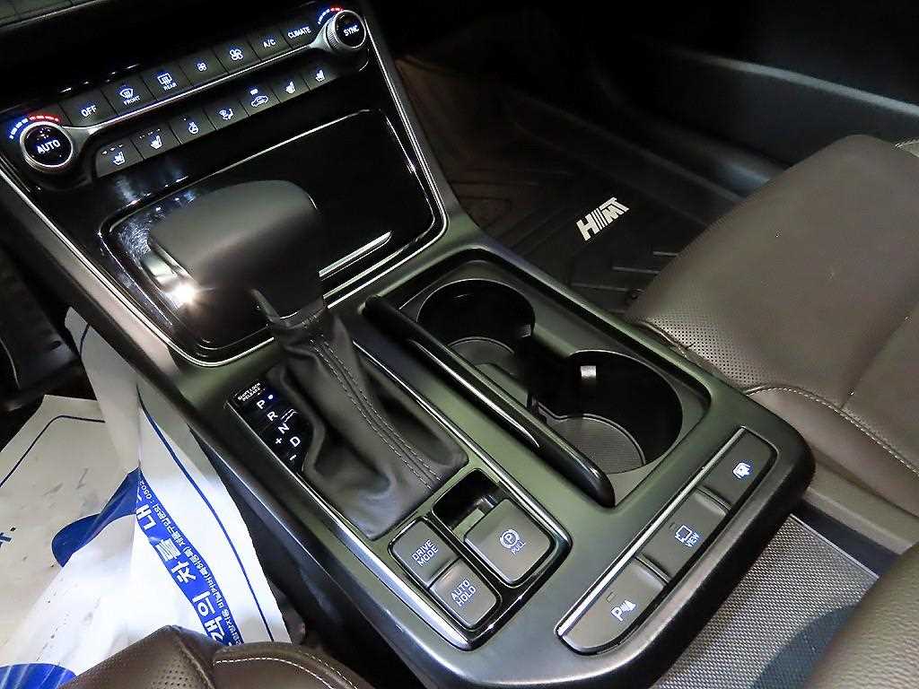 HYUNDAI Grandeur - Vista 12