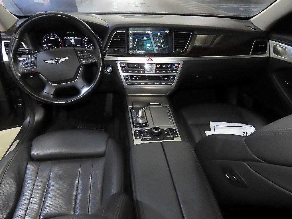 Genesis G80 - Vista 10