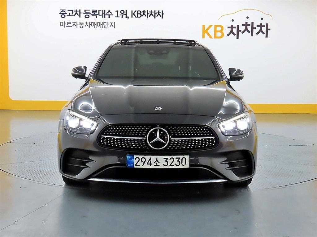 Mercedes Benz E class - Vista 3