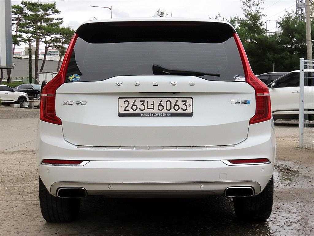 Volvo XC90 - Vista 4