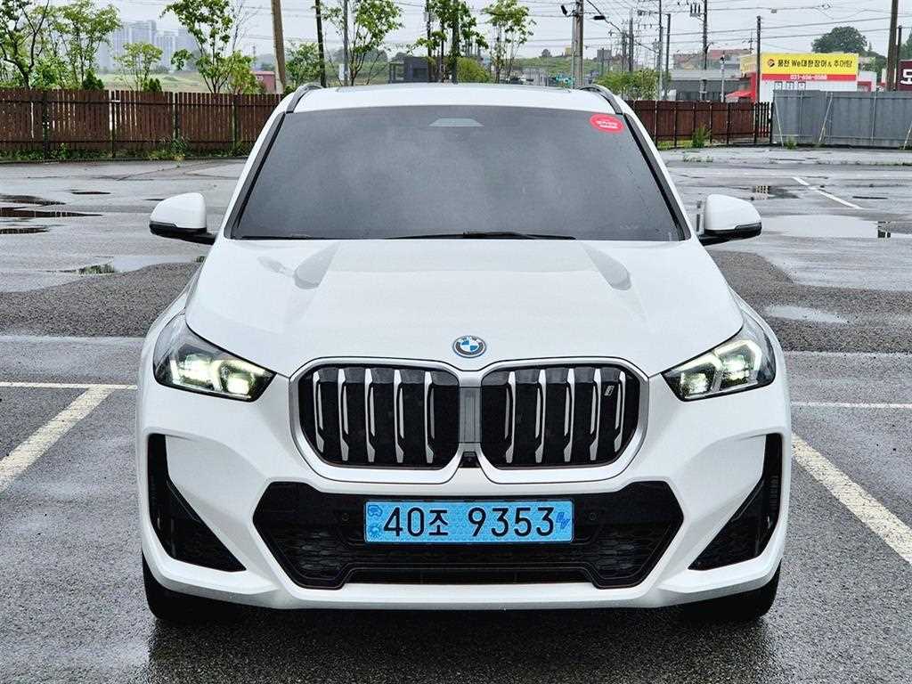 BMW iX1 - Vista 2