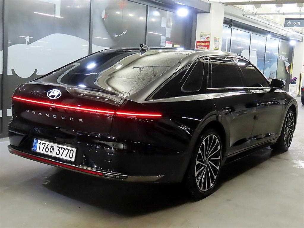 HYUNDAI Grandeur - Vista 4