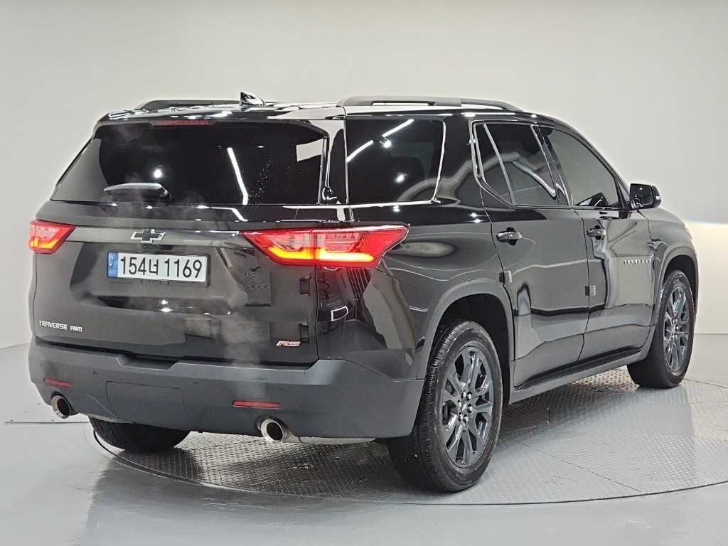 Chevrolet Travers - Vista 4