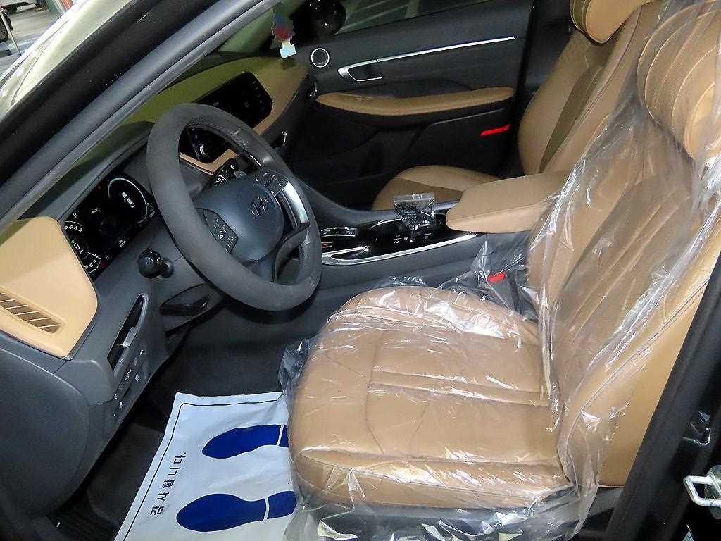 HYUNDAI Sonata - Vista 6