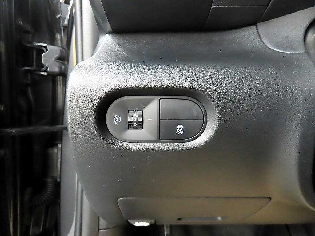 HYUNDAI Casper - Vista 12