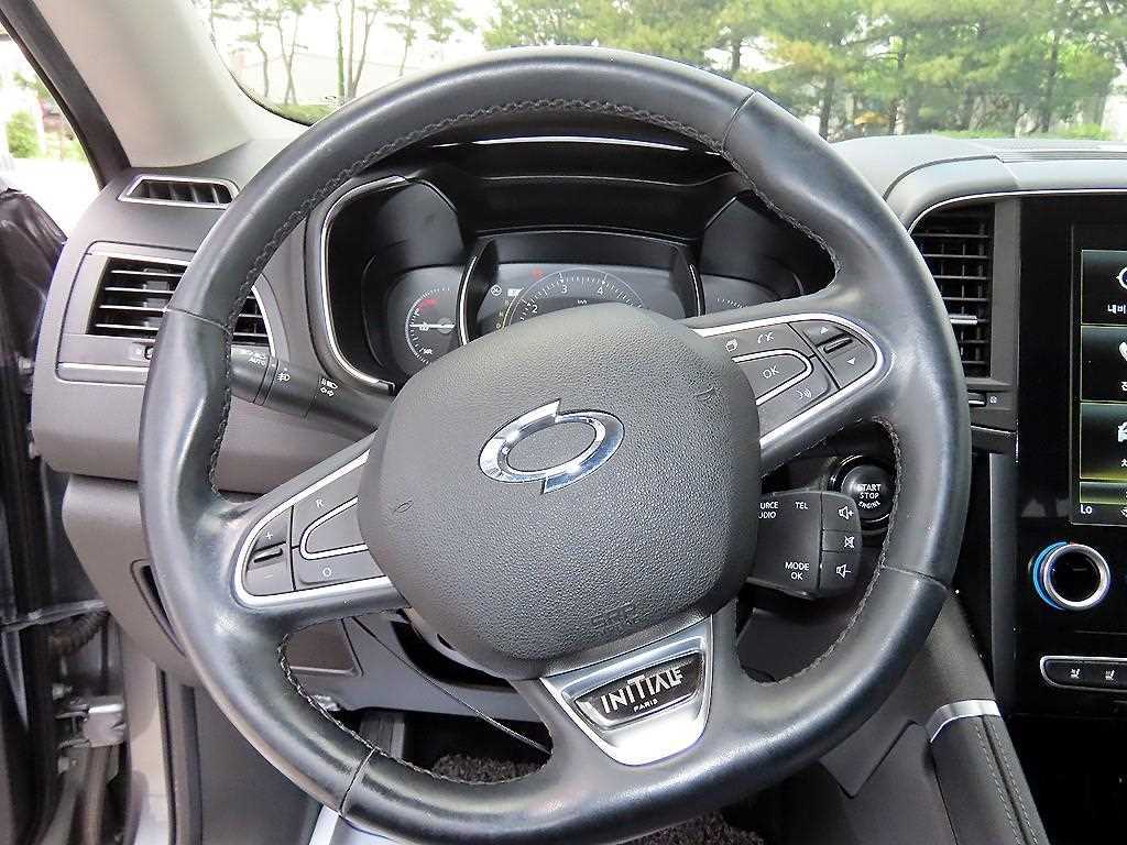 SAMSUNG QM6 - Vista 8