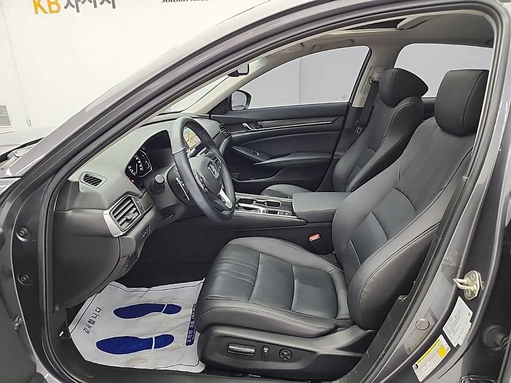 Honda Accord - Vista 11