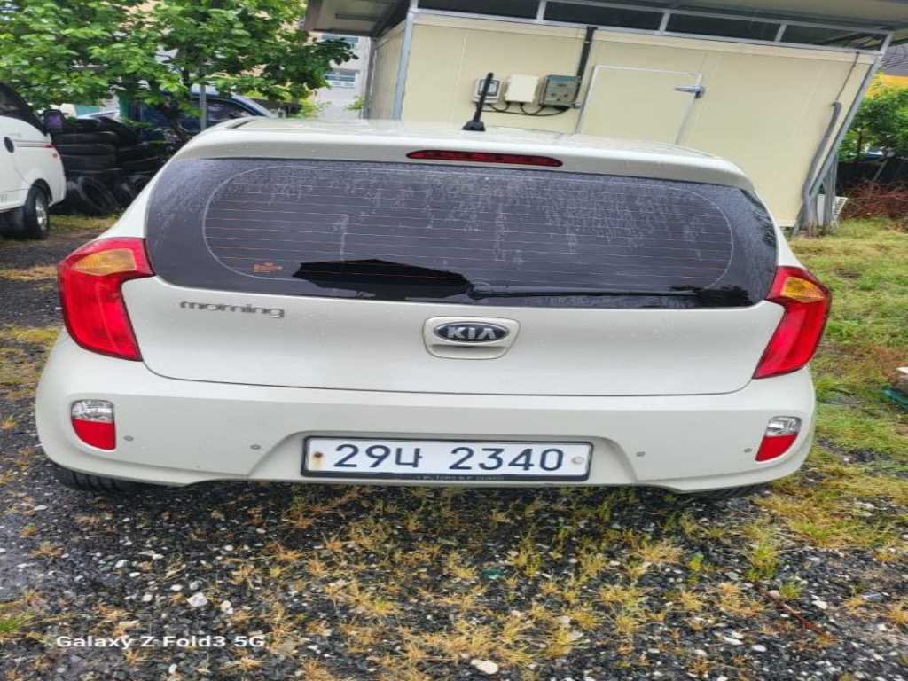 KIA Morning - Vista 5