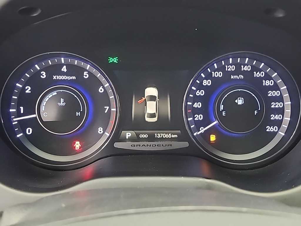 HYUNDAI Grandeur - Vista 6
