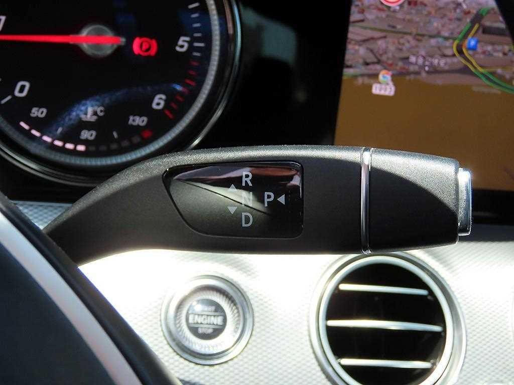 Mercedes Benz E class - Vista 11