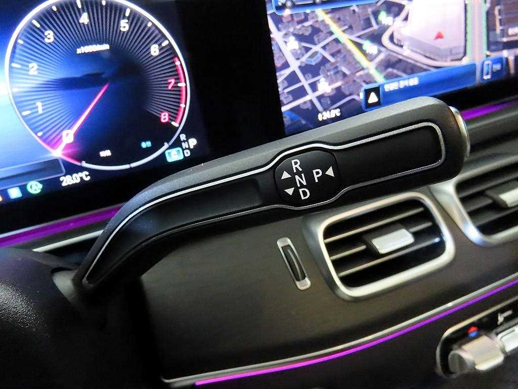 Mercedes Benz GLE Class - Vista 12