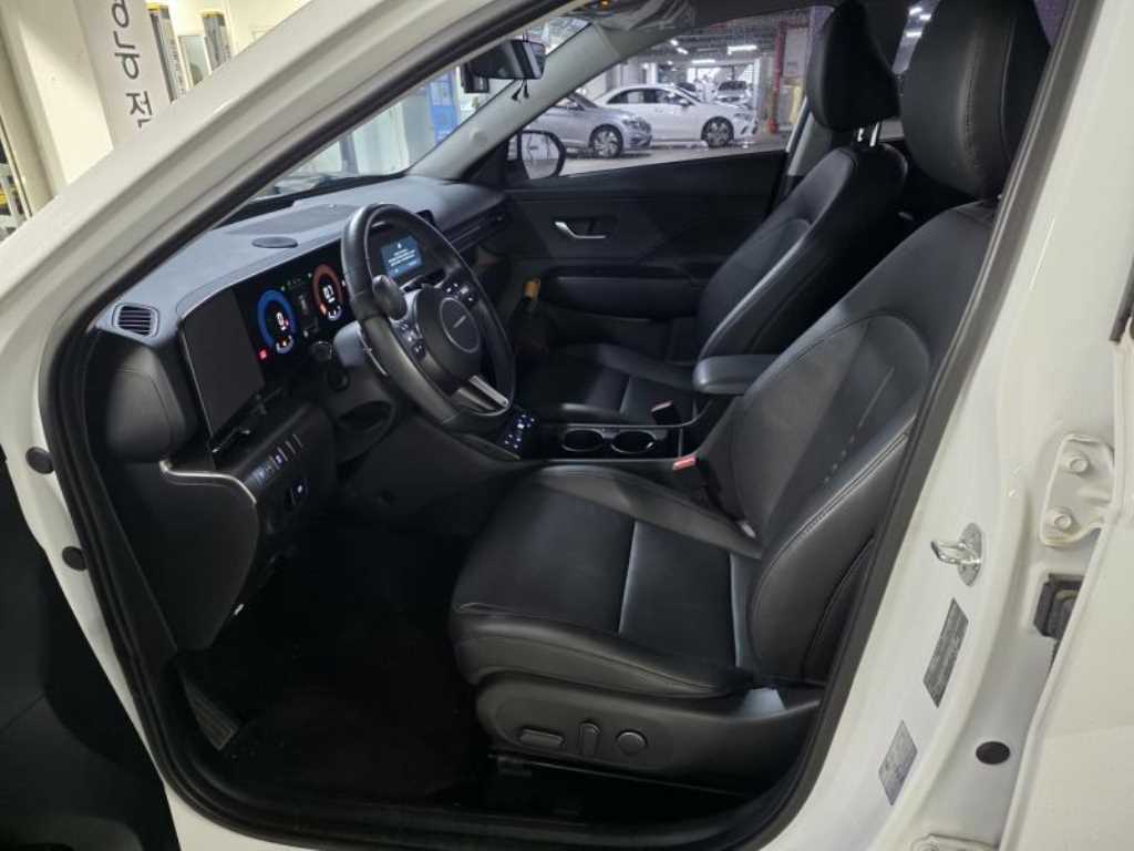 HYUNDAI Kona - Vista 5