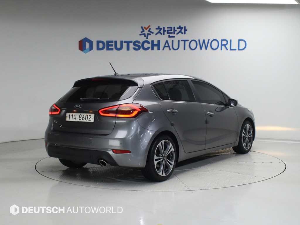 KIA K3 - Vista 2
