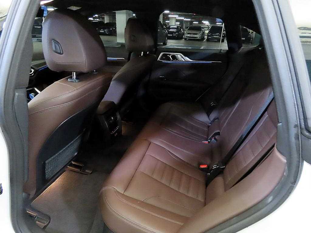 BMW i4 - Vista 7