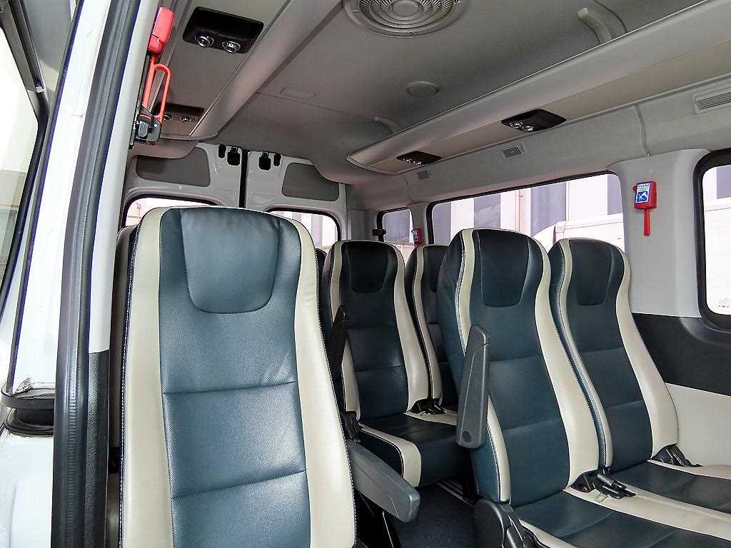 HYUNDAI Solati - Vista 7