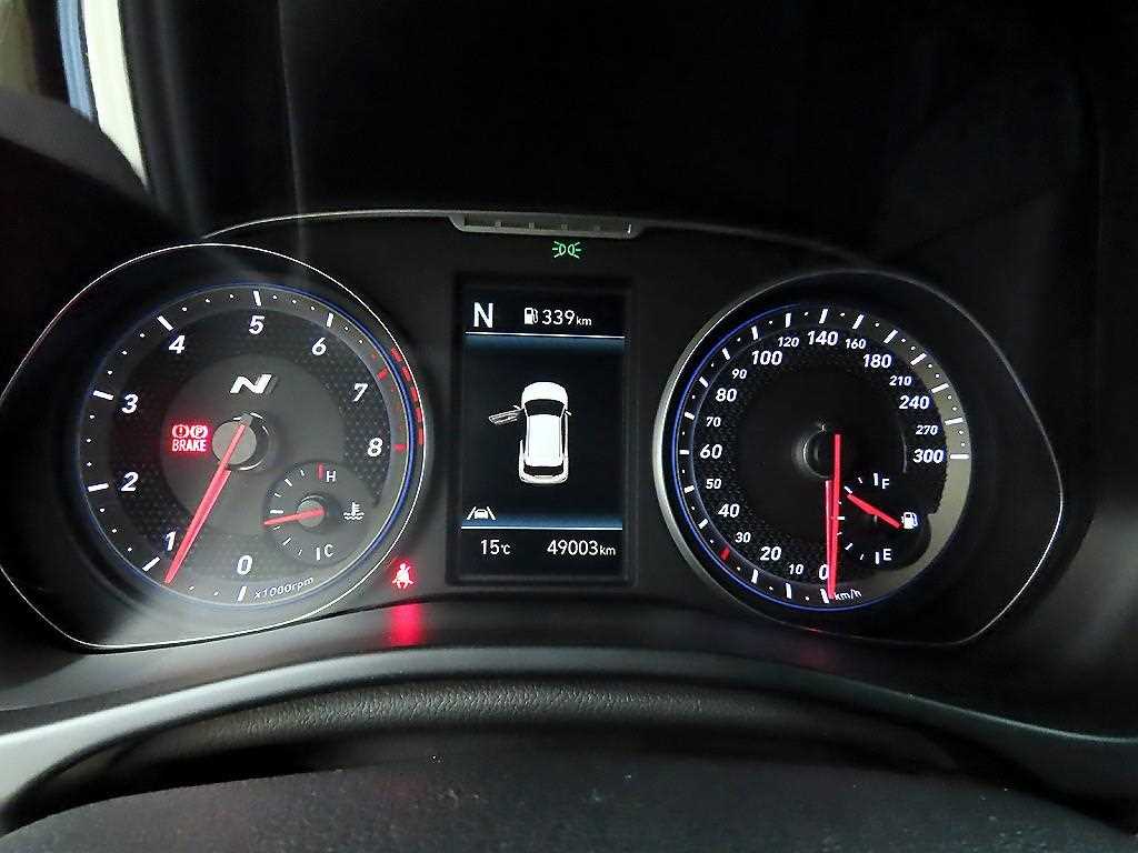 HYUNDAI Veloster - Vista 8