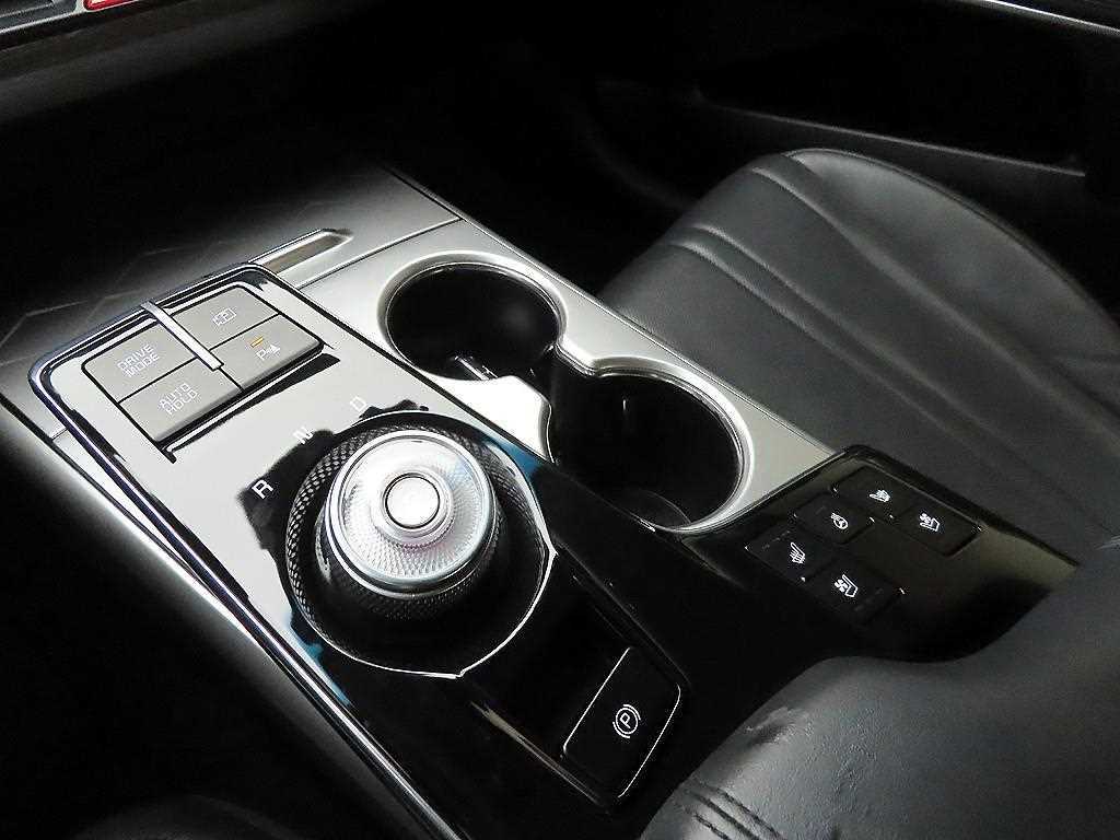 KIA K8 - Vista 10