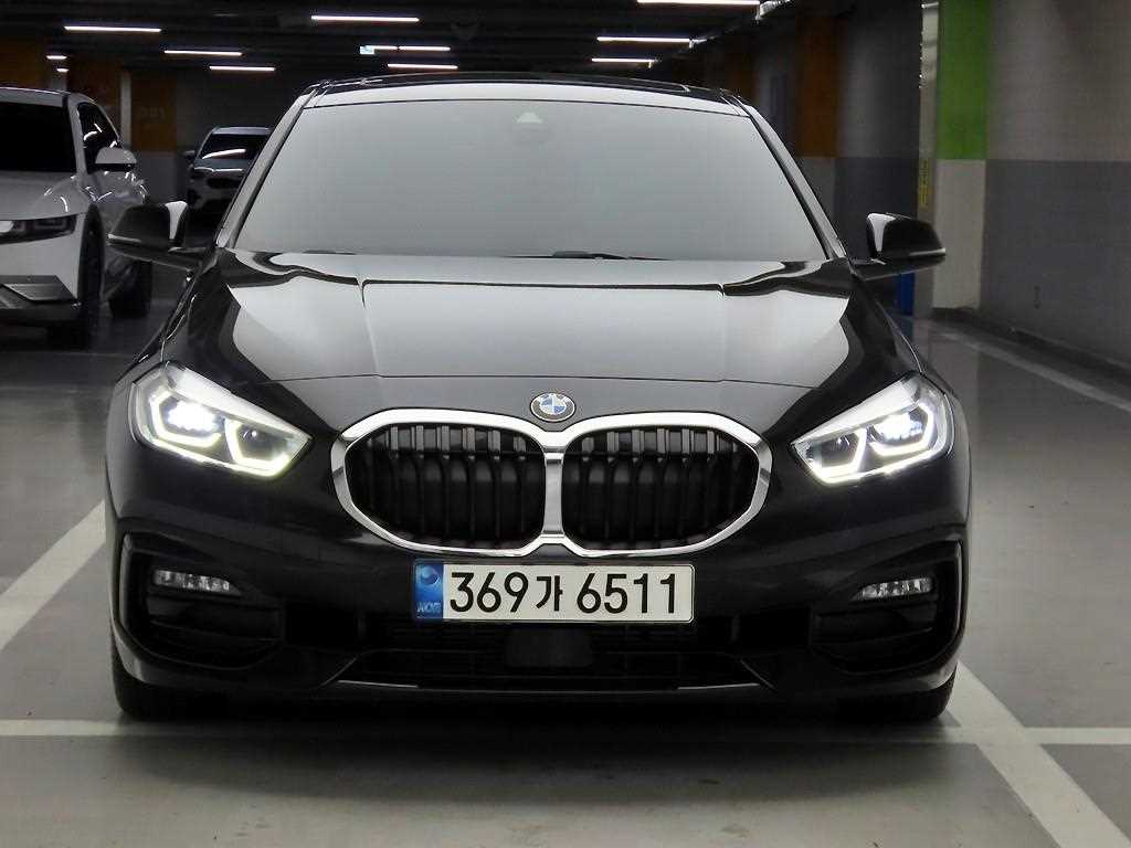 BMW 1 series 2021 Negro - Importación desde Corea - HF Imports Iquique - Foto 1