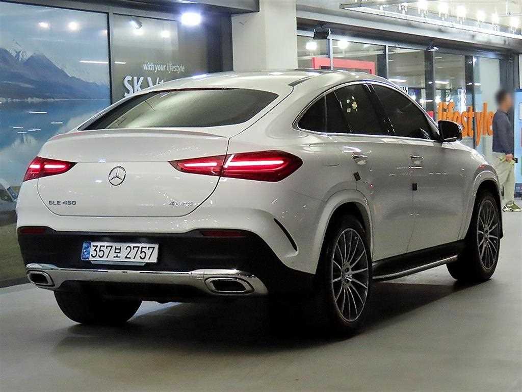 Mercedes Benz GLE Class - Vista 4